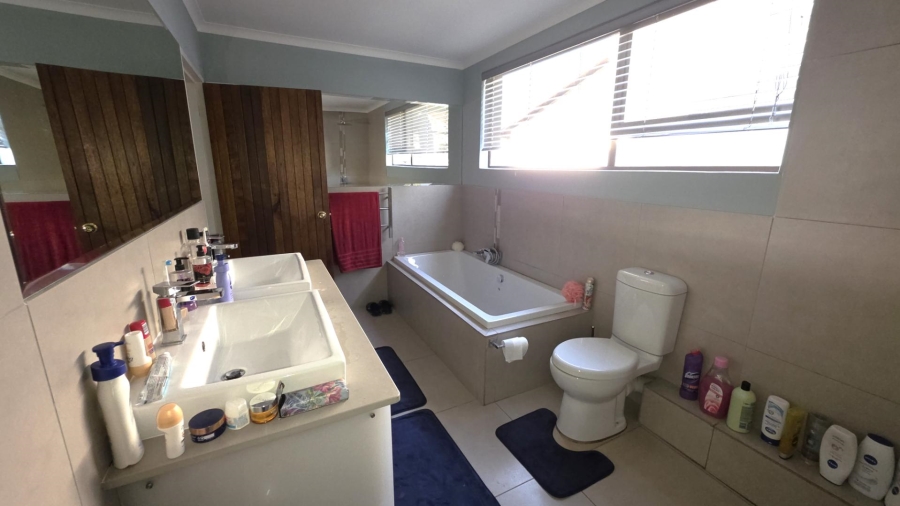 3 Bedroom Property for Sale in Eagles Landing North West
